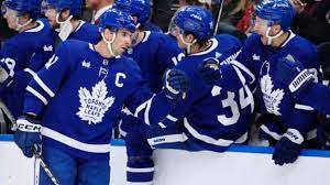 Toronto Maple Leafs slog Carolina Hurricanes for tre-spils sejrsrække